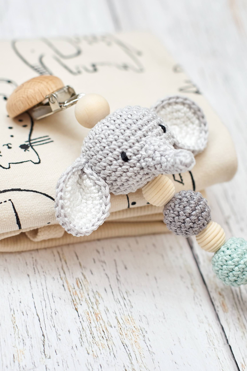 Horgolt elefántos cumilánc