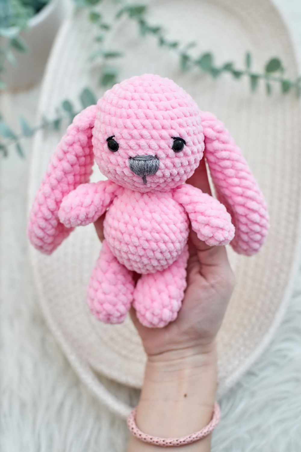 Horgolt rózsaszín pihe-puha nyuszi